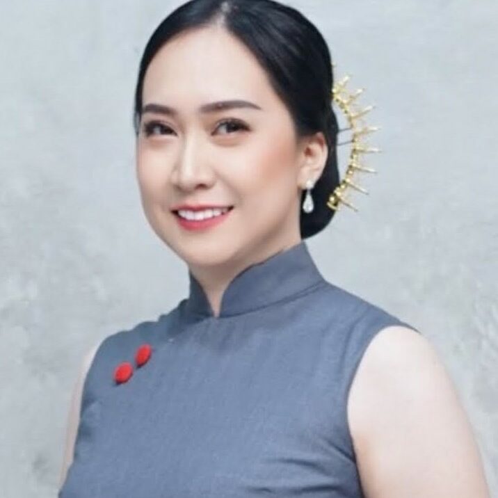 RINA LAURENTIE PHOTOGRAPH